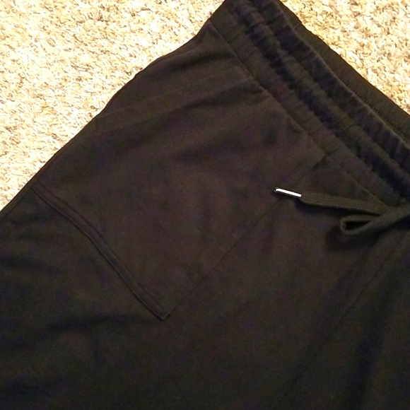 32 Degree Pants - Picture 3 of 6